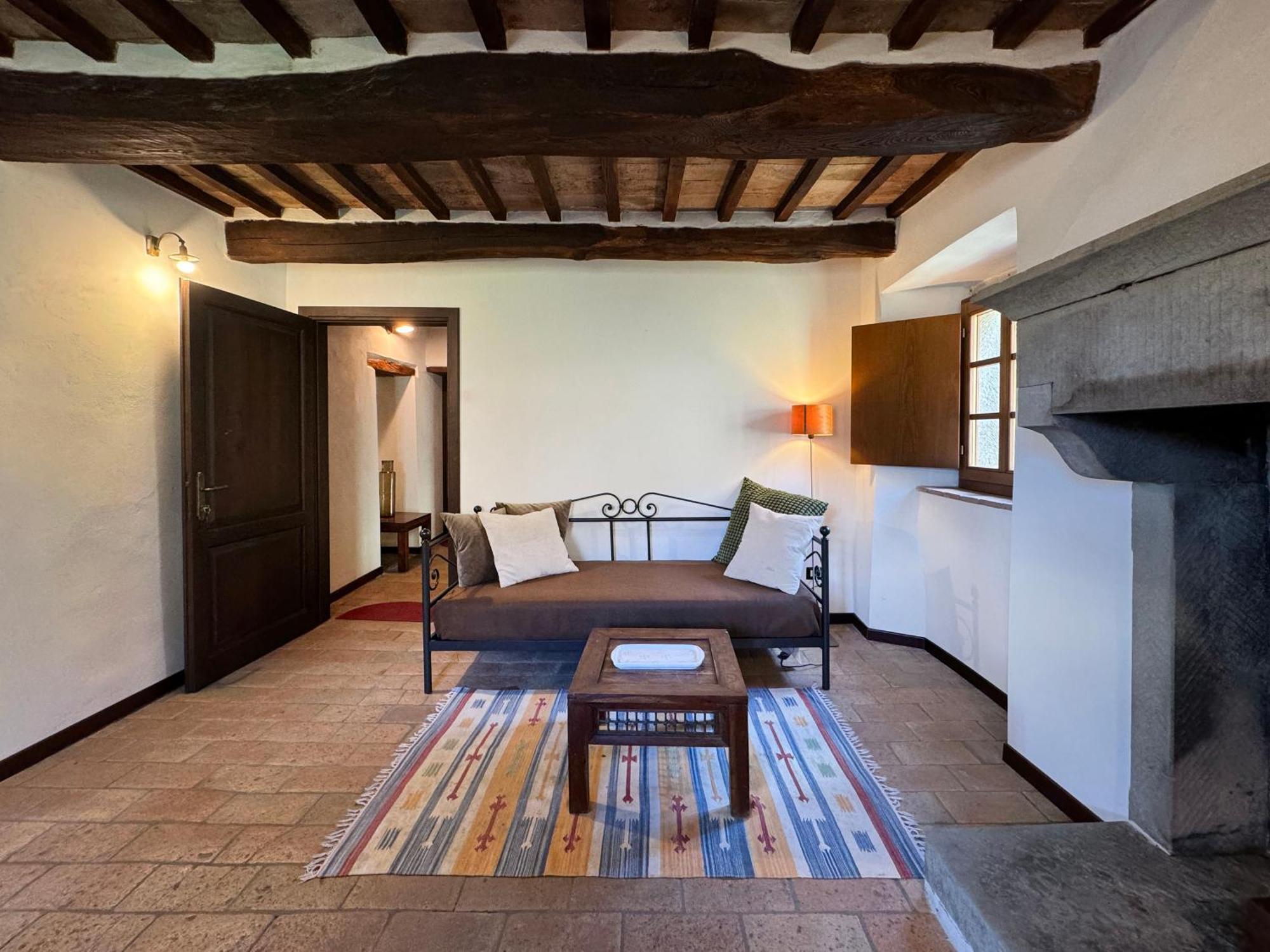 Bio Agriturismo Il Vigno Caprese Michelangelo Eksteriør bilde