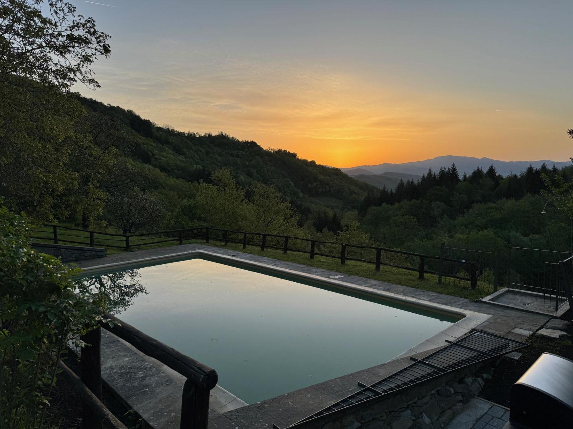 Bio Agriturismo Il Vigno Caprese Michelangelo Eksteriør bilde